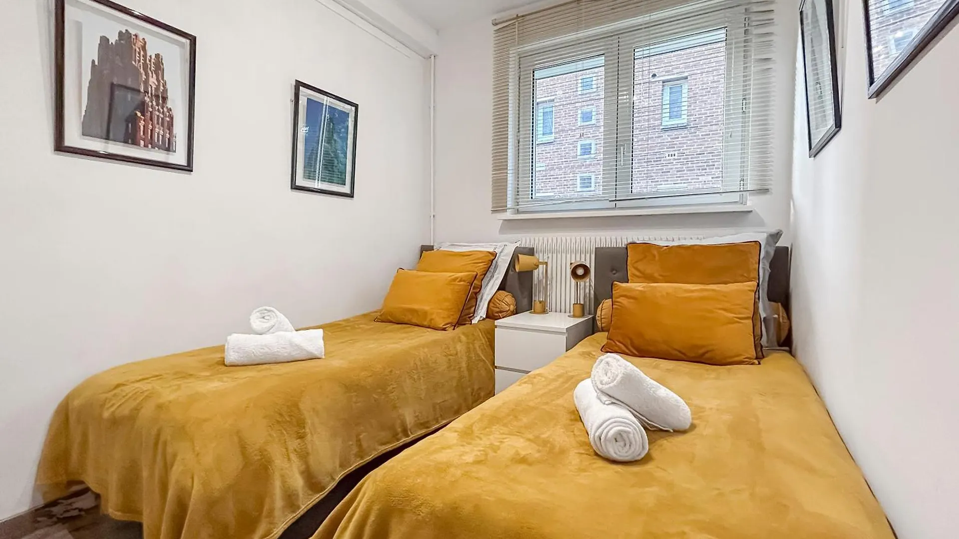 Aux Portes De Lille, Grand T3 Avec Balcon Et Wi-Fi Loos 0*,  France