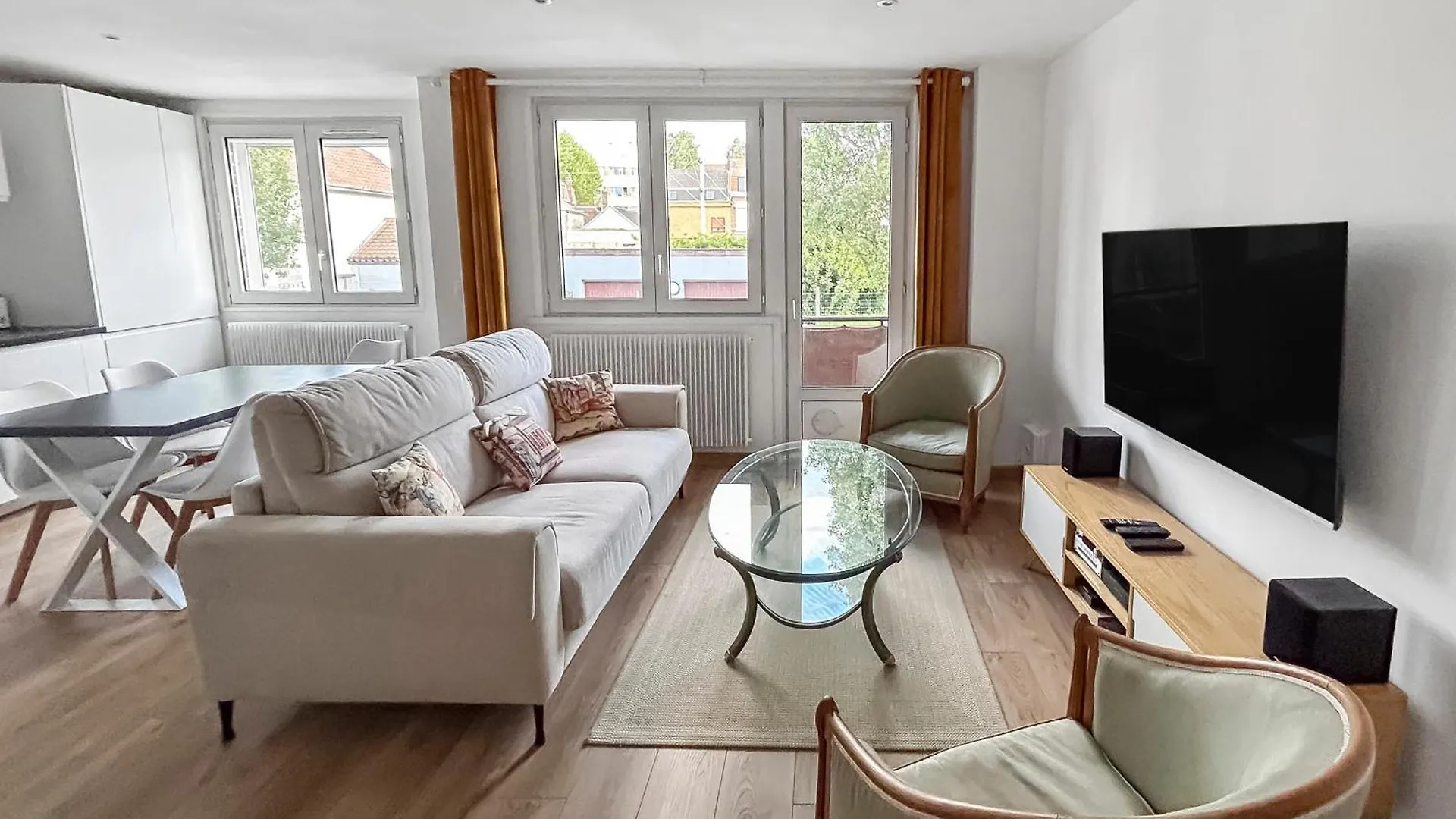 Aux Portes De Lille, Grand T3 Avec Balcon Et Wi-Fi Loos Apartment