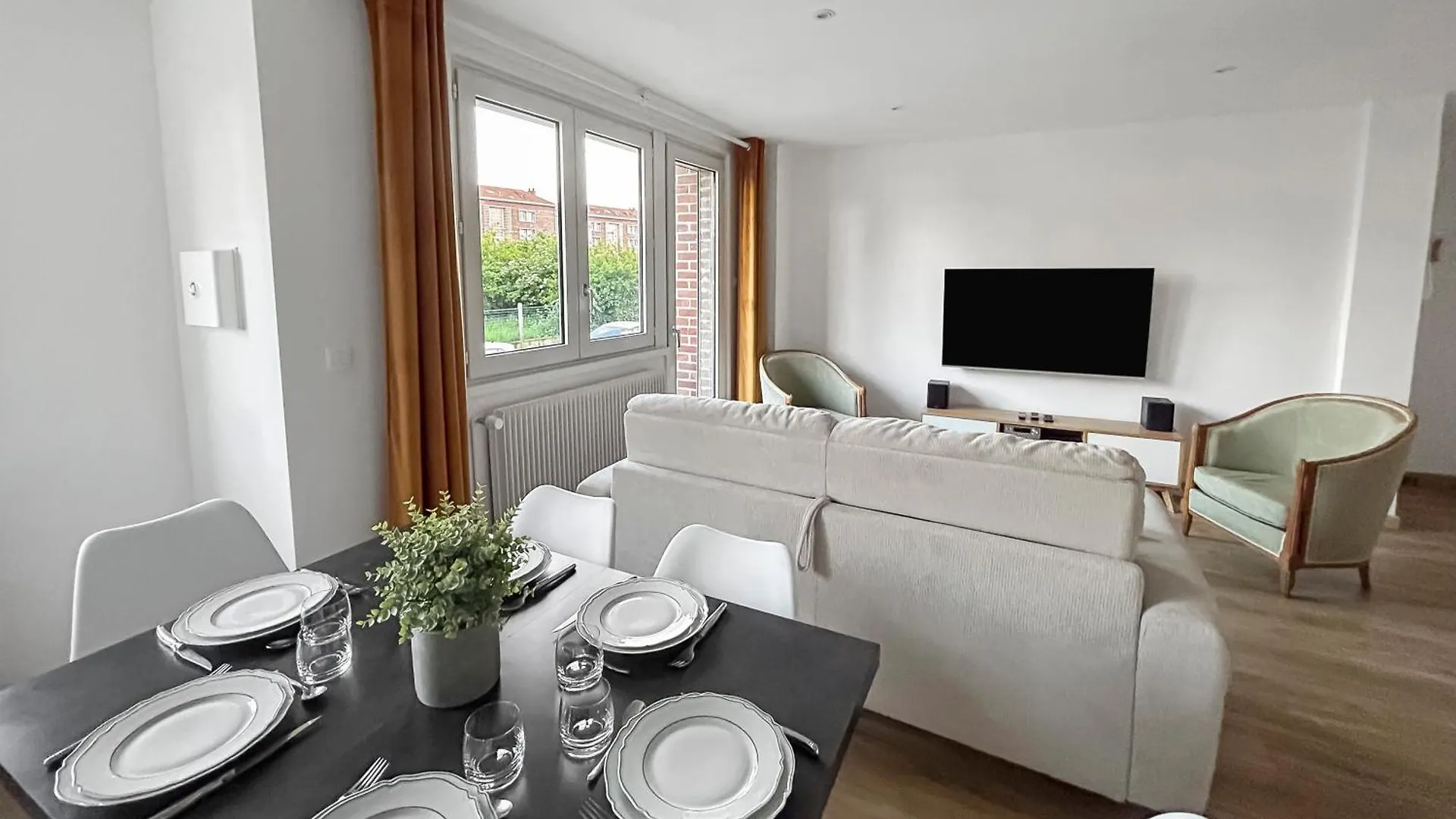 Aux Portes De Lille, Grand T3 Avec Balcon Et Wi-Fi Loos Apartment