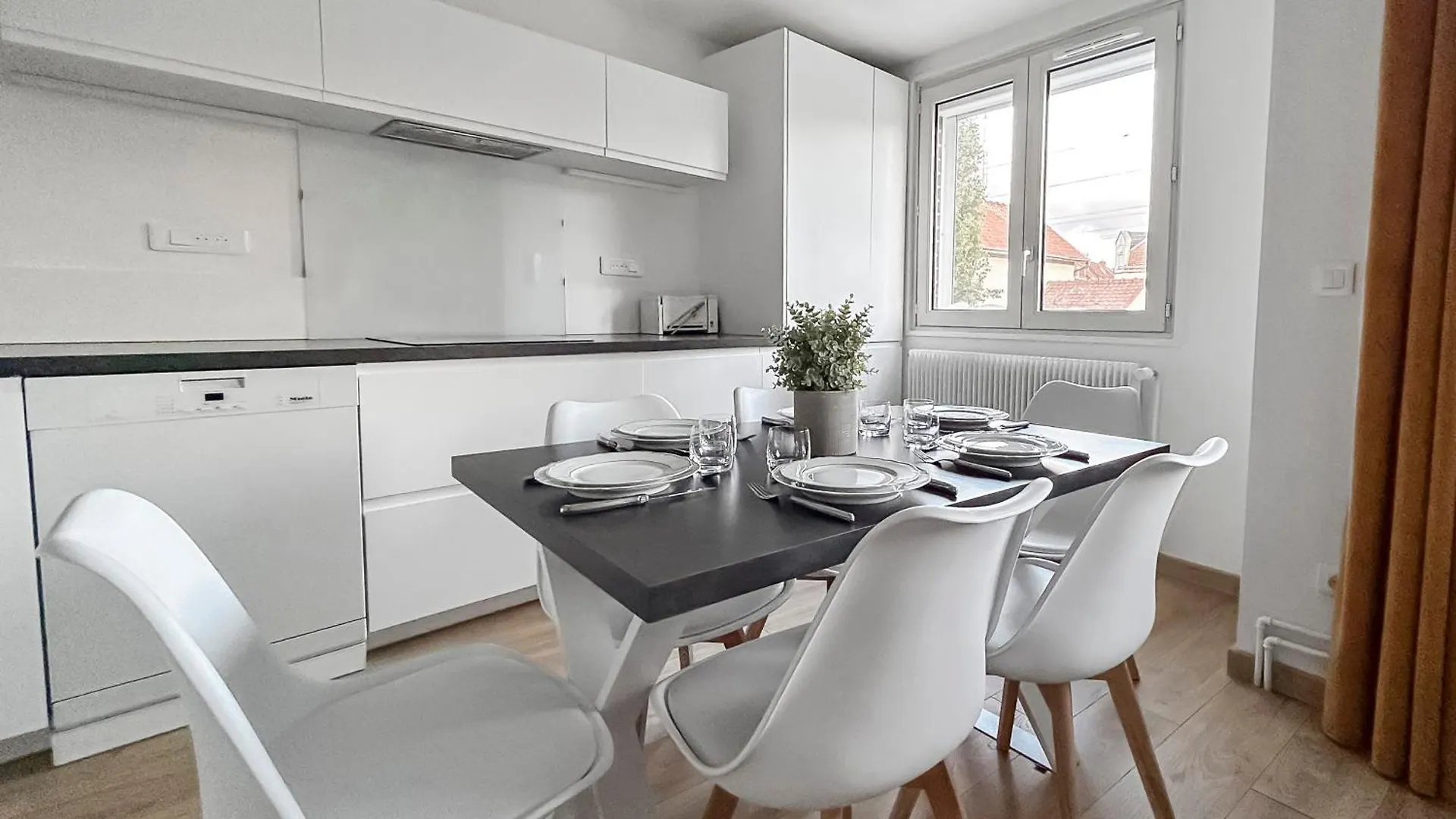 Aux Portes De Lille, Grand T3 Avec Balcon Et Wi-Fi Loos Apartment